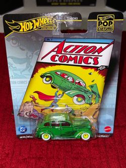 Hot Wheels Superman #1 Comics Cover Sedan 1:64 scale