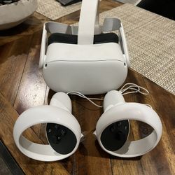 Oculus - Meta Quest 2  - 128GB - Virtually Brand New 