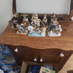NORMAN  ROCKWELL Figurine Collection