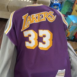 Kareem Abdul-Jabbar Jersey 