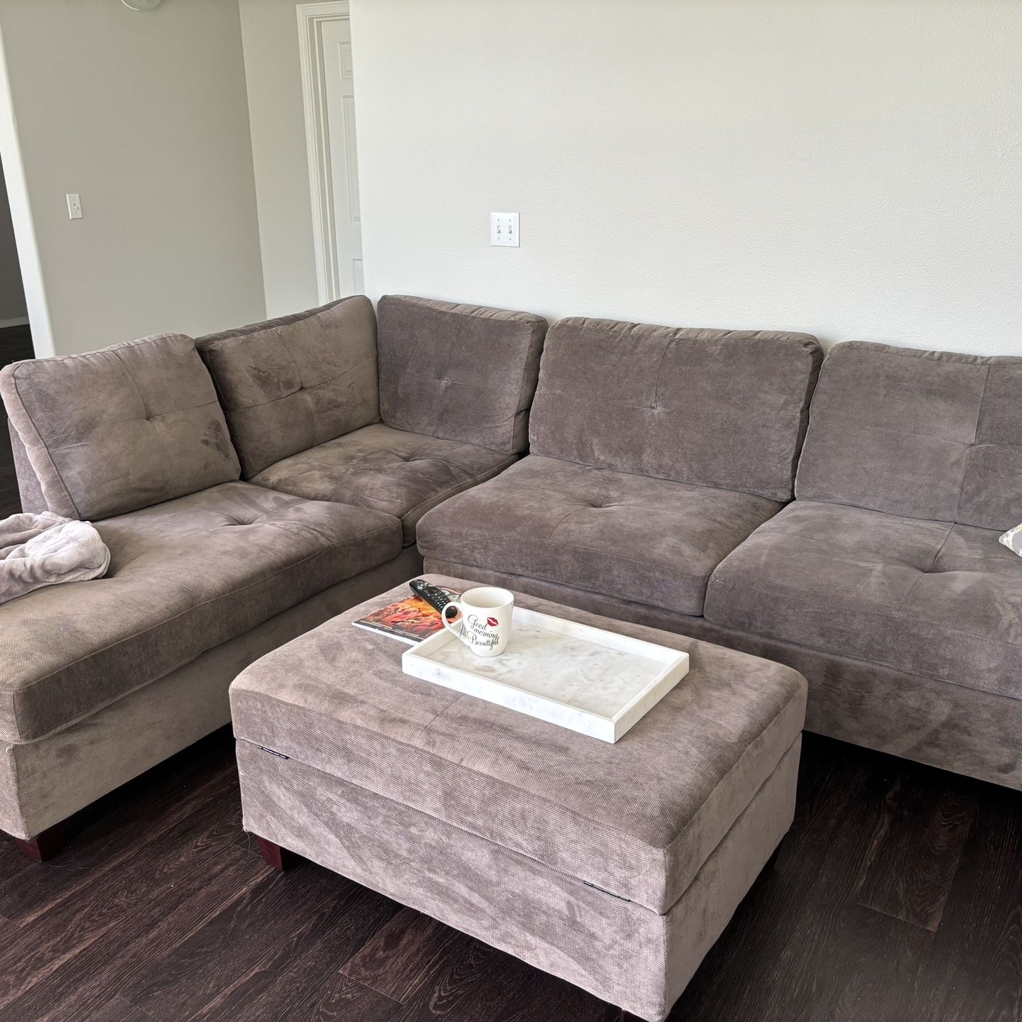 Sectional Sofa with Ottoman 