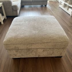 Ottoman With Storage 