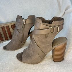 Faux Suede Toe Heels Size 8