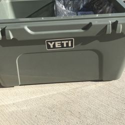 Yeti Cooler New Green/gray