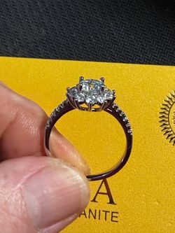 1.0 Ct Moissanite Ring – Size 9 – GRA Certified – New