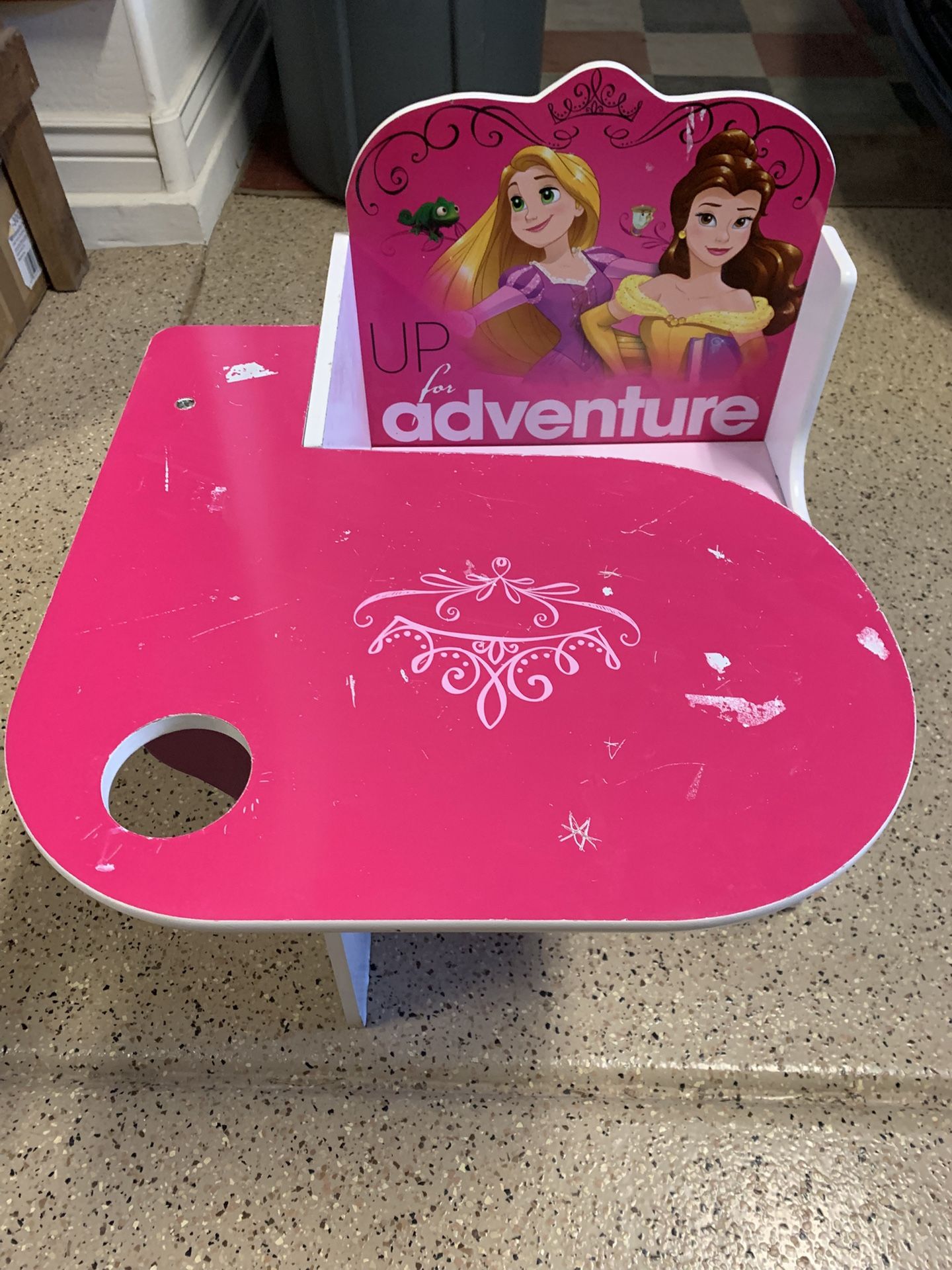 Delta Children Disney Princess Chair Desk
