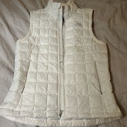North Face Women’s Size Small Vest