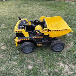 TONKA Ride On DUMP TRUCK