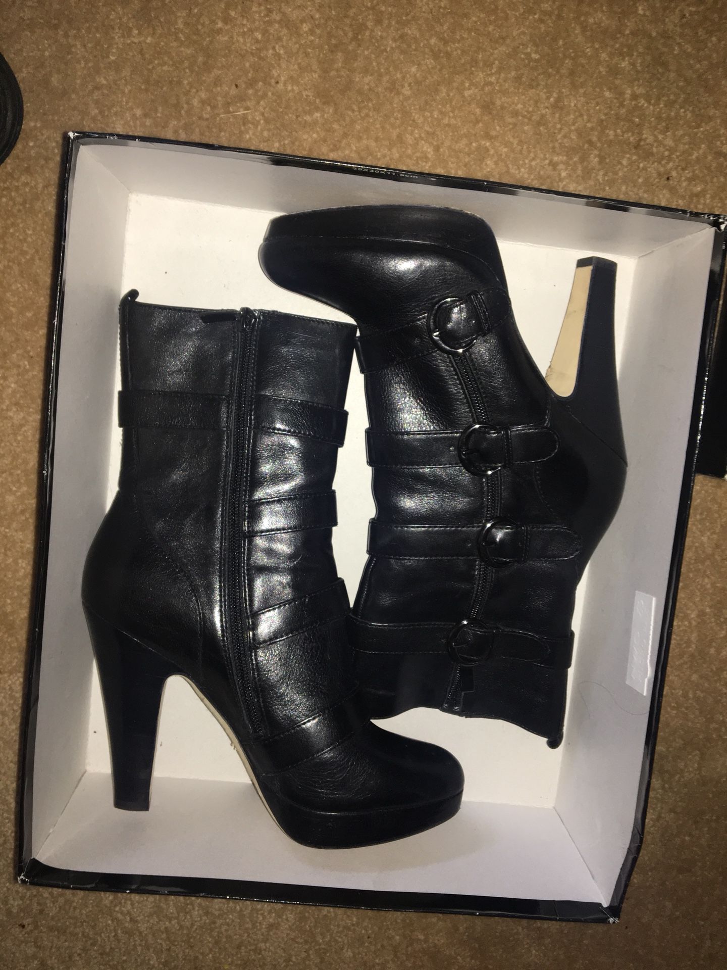 Boutique 9 DANIKA Black Leather Buckle Booties size 8