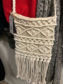 Macramé purse
