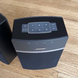 New (no Box) BOSE Soundtouch 10 Wireless Music speakers, Pair
