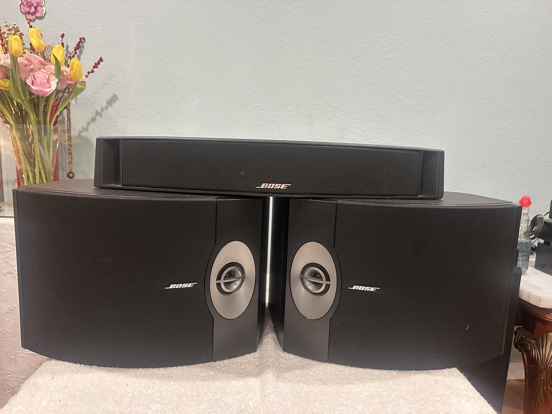 Bose 301 series V speakers and Bose VCS-10 Center speaker