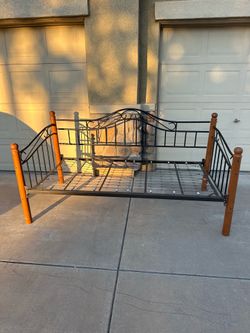 Solid Daybed / Mattress