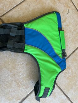 Medium Dog Life Vest