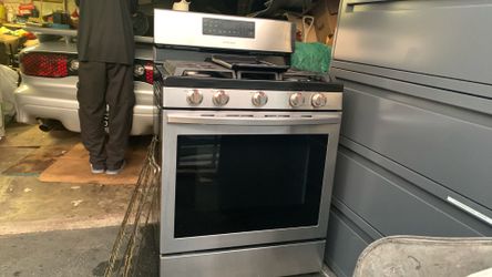 Samsung 5 burner stove good condition