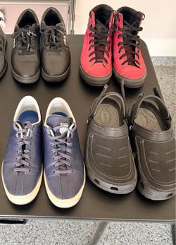 Assorted shoes