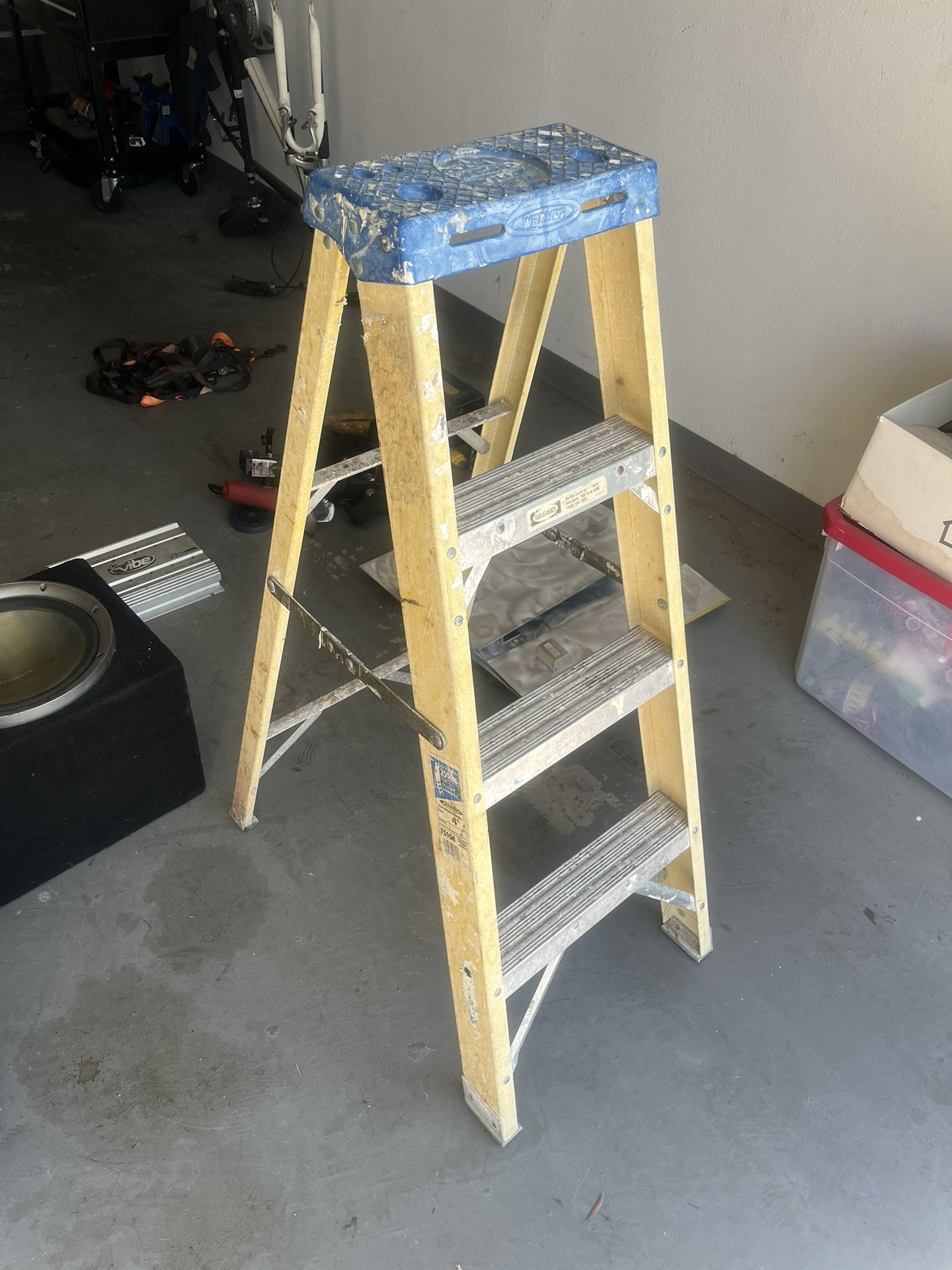 4 Foot Tall Ladder