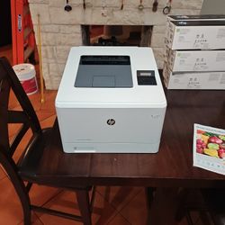 HP Color LaserJet Pro M454dn