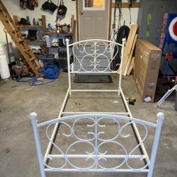 Twin bed frame creme/ivory