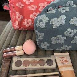 NEW ULTA BEAUTY 8 PIECE MAKEUP BEAUTY SET IN MAKEUP BAG $10!!