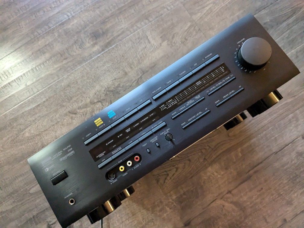 YAMAHA Natural Sound Stereo Amplifier AVX-700
