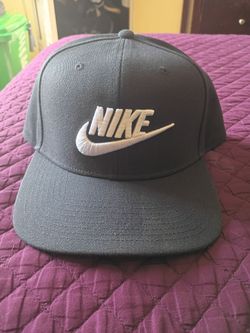 Nike Swoosh snapback hat