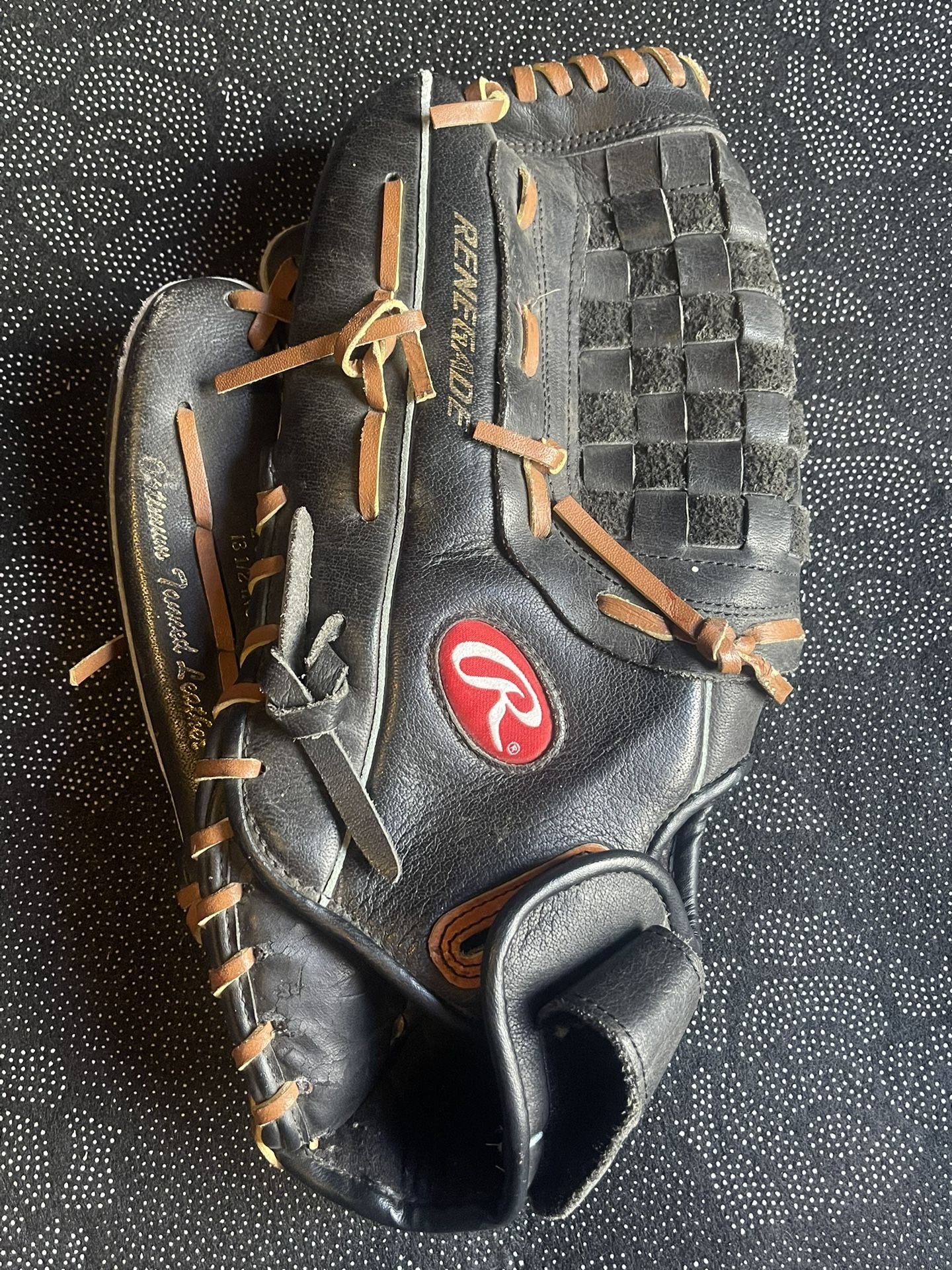 Rawlings Baseball Glove