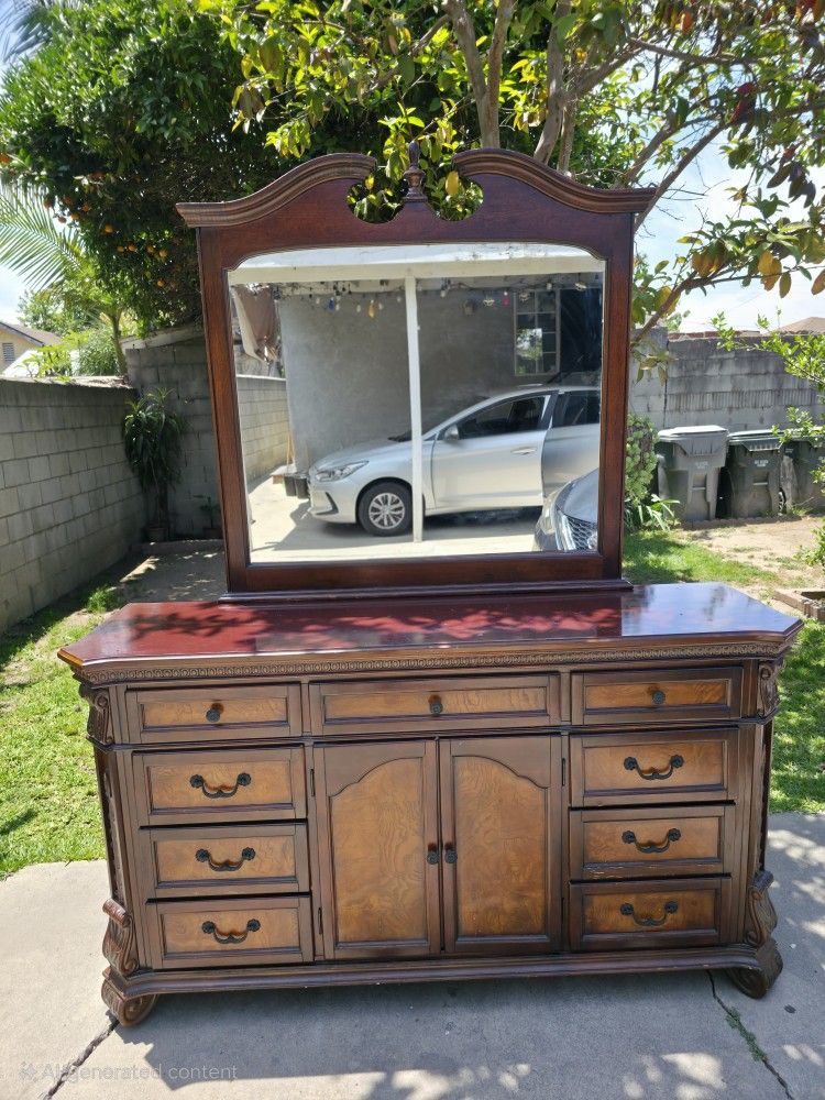 10 Drawer Cabinet With Mirror