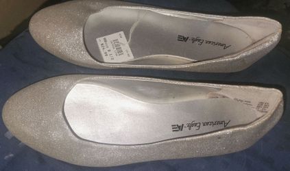 American Eagle Silver Glitter Ballet Flats - Size 8.5