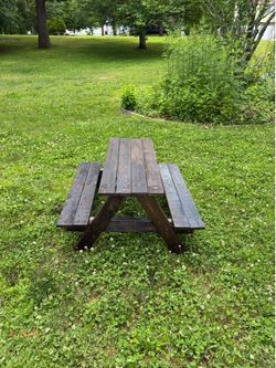 Kids picnic table