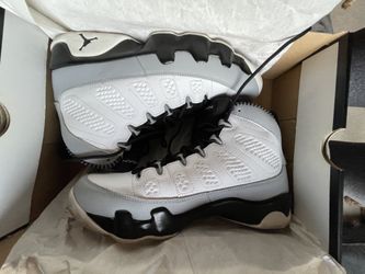 Jordan Retro 9’s Size 8