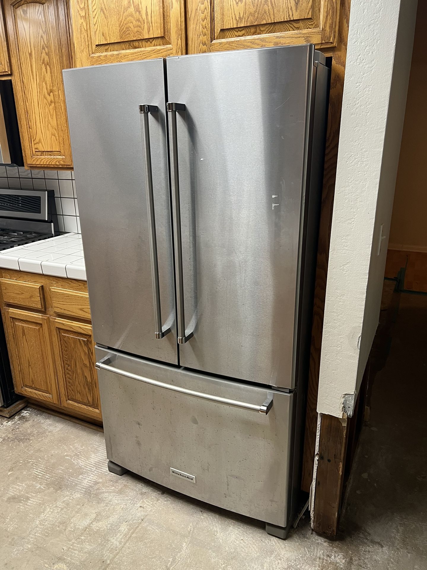 KitchenAid and Maytag Appliances Refrigerator Dishwasher Microwave