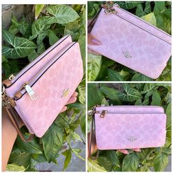 Coach powder large wristlet new $95 firm MESSAGE IF READY TO PICK UP ONLY