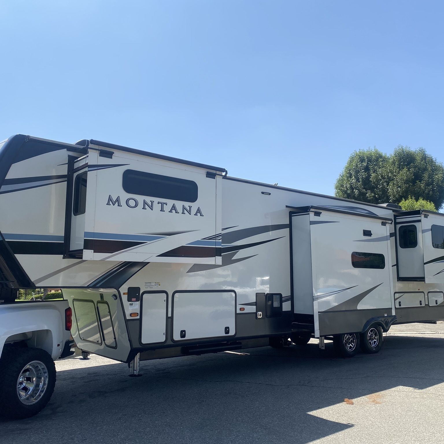 2021 Montana 3791RD 4-Season 5th Wheel 