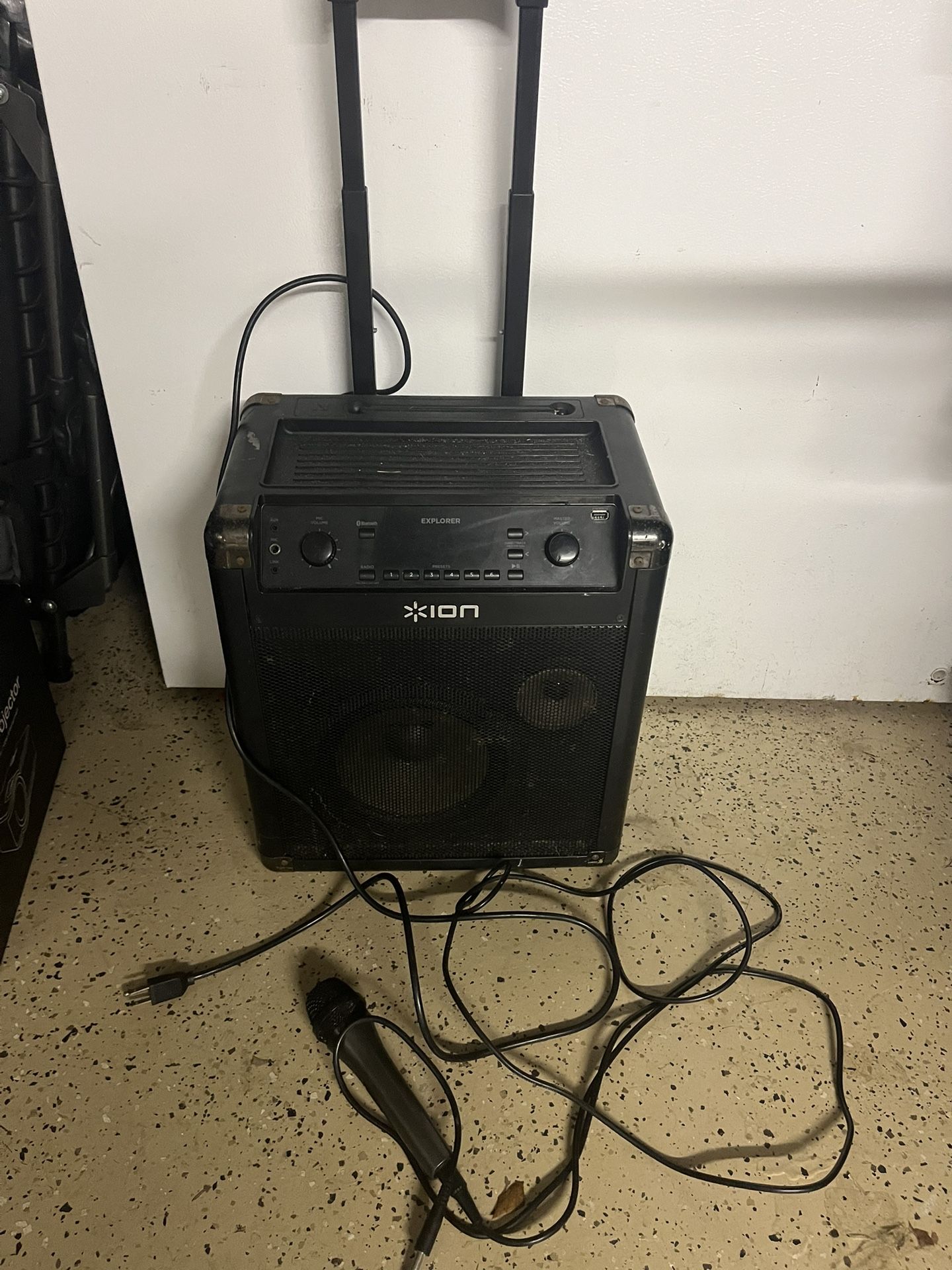 Ion Portable Bluetooth/plug In Speaker