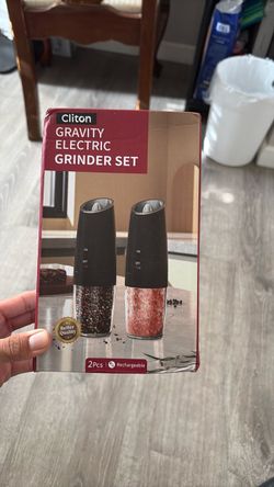 Brand New Electric Salt & Pepper Grinder Set – Rechargeable, 2 Pack