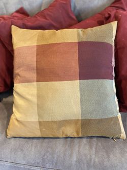 Decorative pillow