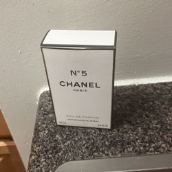 N5 Chanel Paris 