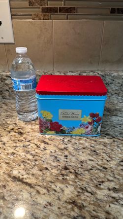 New Pioneer Woman Floral Tin Recipe box With Dividers