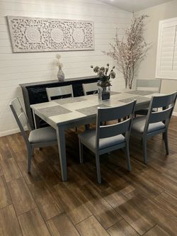 Dinning Table