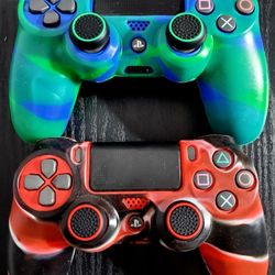 Custom PS4 Controllers 