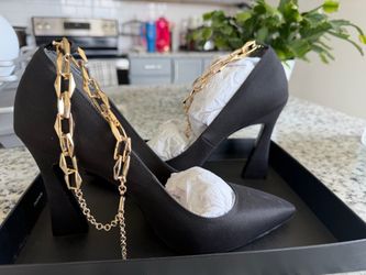 Women’s Black High Heel Pumps