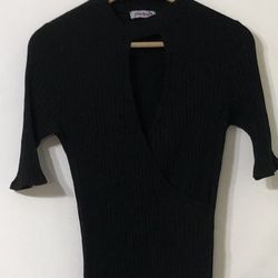 Madrag elegant women’s black dress front cut stretchy ribbed soft pull over.XL