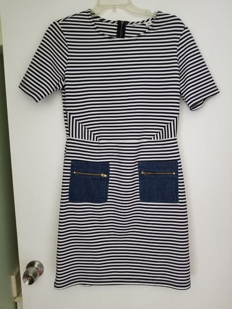 CASUAL DRESS WITH DENIM POKETS SIZE 12