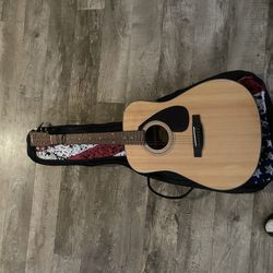 Yamaha f325D Acoustic Guitar W/case And Picks
