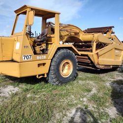 1989 John Deere Scraper