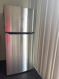 LG Stainless Steel top-freezeer Refrigerator
