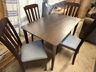 NEW 🍽️  5-Piece Dining Set – Gray Only $329   • Financing Available • $0 Down with SNAP Finance!