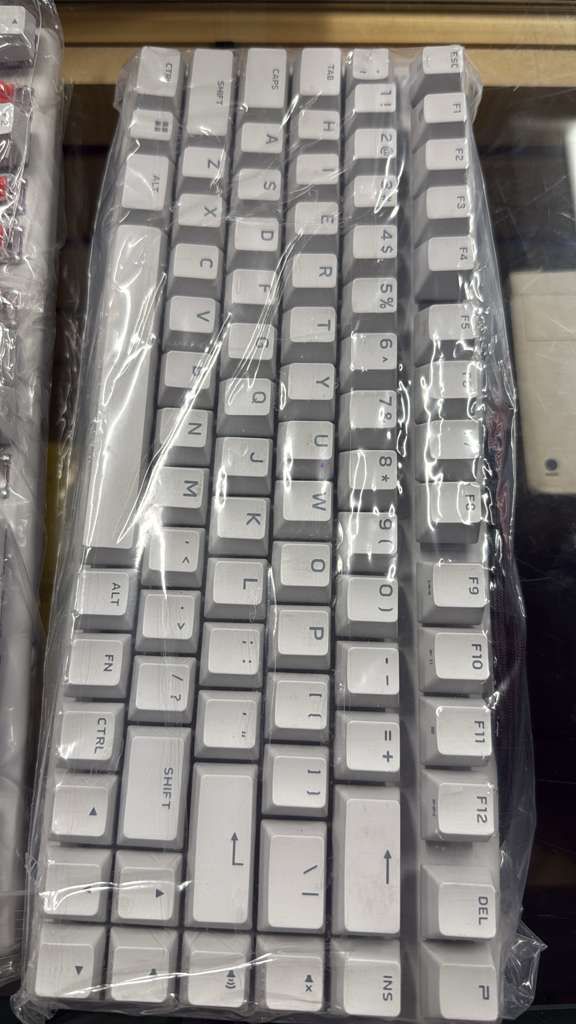 Alienware Pro 75% Wireless Mechanical Gaming Keyboard with RGB back lighting lunar light Used Out of box $100