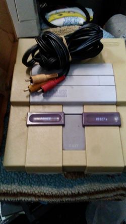 Beat up snes works and av cable